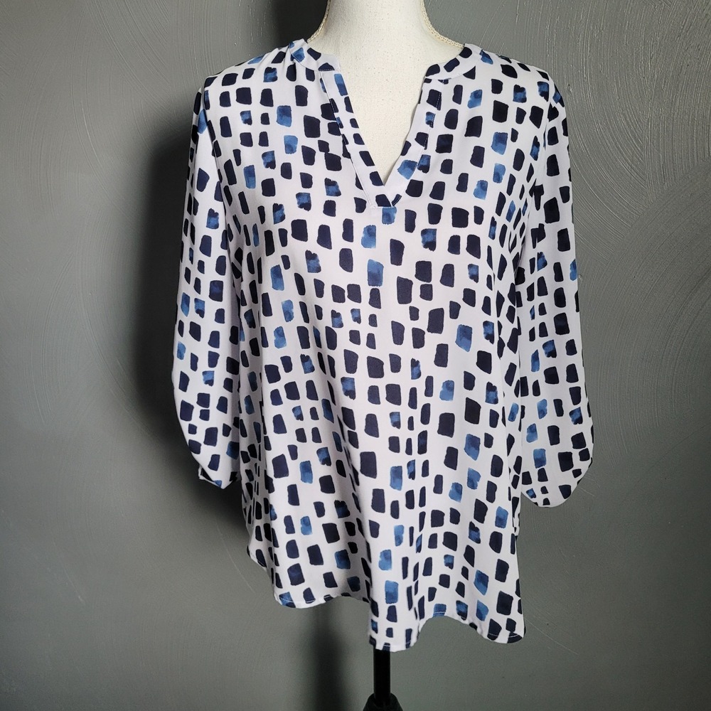 NYDJ Top Womens Size MEDIUM Blue White Brushstroke Print V-Neck 3/4 Sleeve